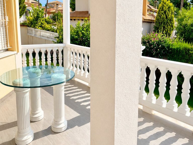 Villa for Sale in La Zenia, Alicante 6