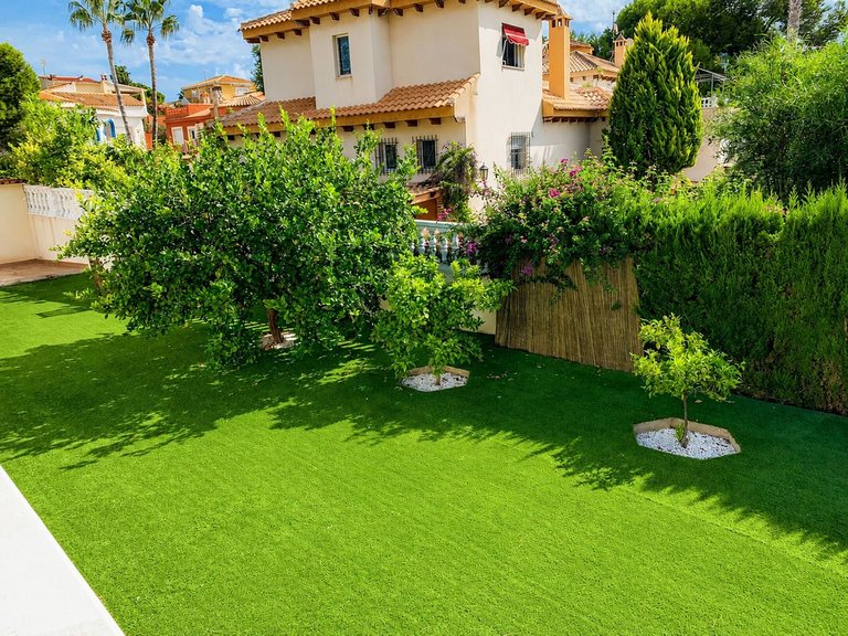 Villa for Sale in La Zenia, Alicante 8