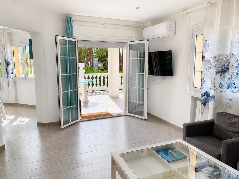 Villa for Sale in La Zenia, Alicante 10
