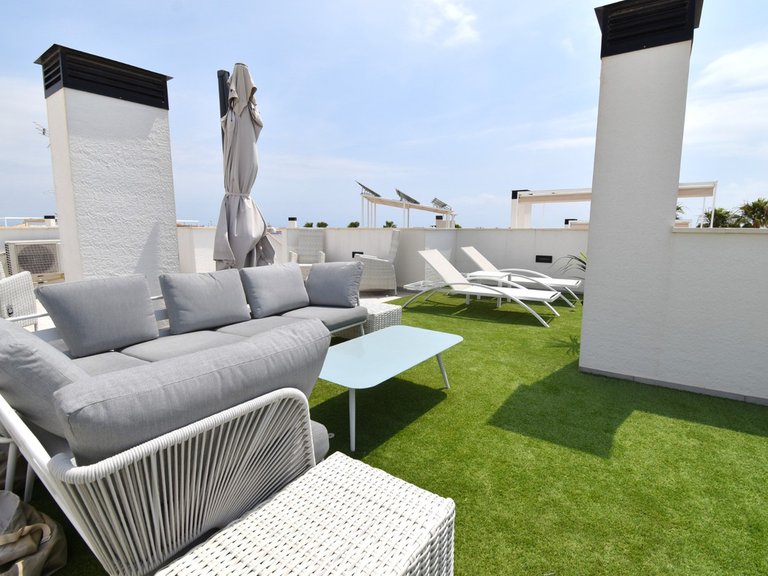 Villa for Sale in Cabo Roig, Alicante 2
