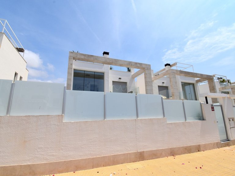 Villa for Sale in Cabo Roig, Alicante 5