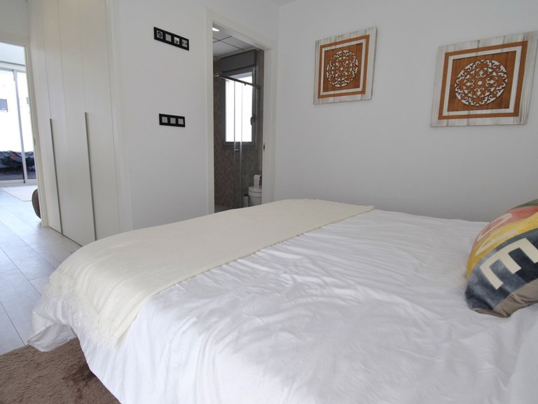 Villa for Sale in Cabo Roig, Alicante 13