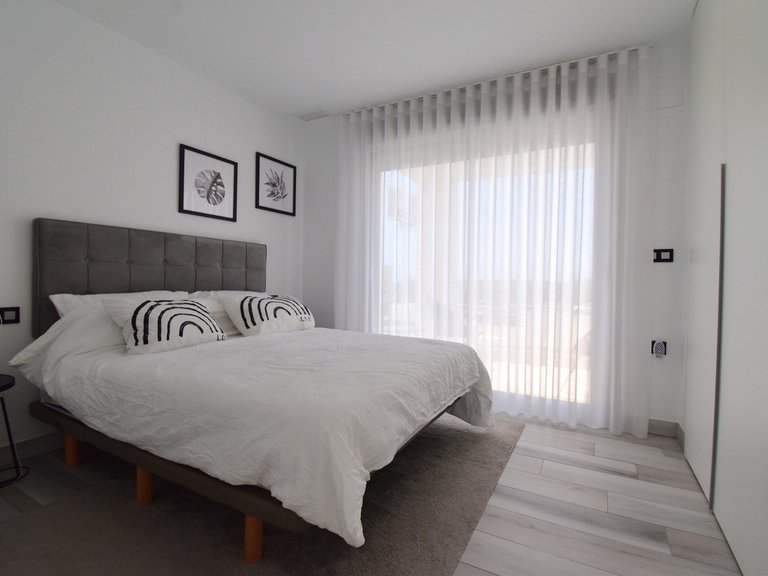 Villa for Sale in Cabo Roig, Alicante 17