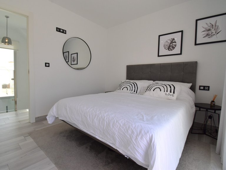 Villa for Sale in Cabo Roig, Alicante 20