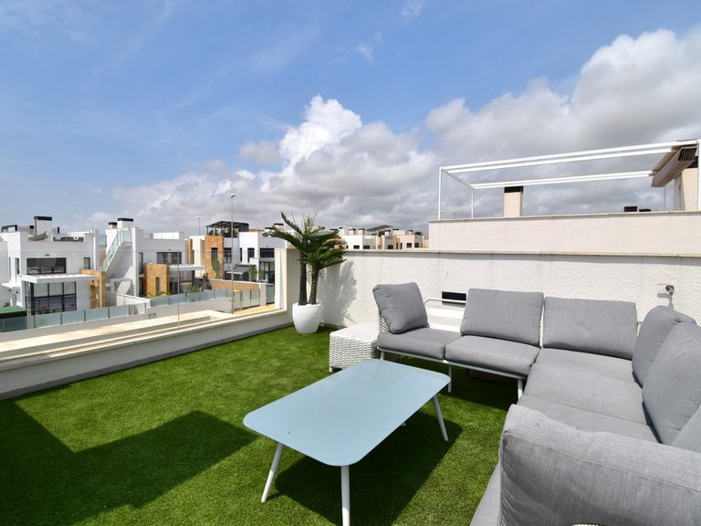 Villa for Sale in Cabo Roig, Alicante 24