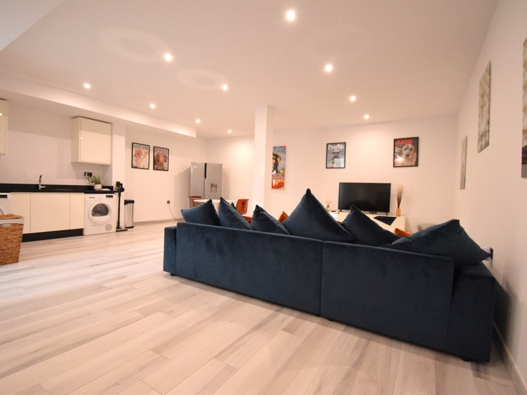 Villa for Sale in Cabo Roig, Alicante 26