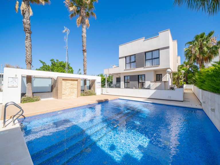 Villa for Sale in Ciudad Quesada, Alicante 1