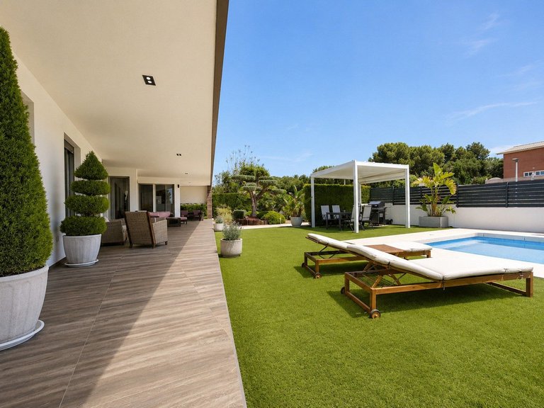 Villa for Sale in Santa Pola, Alicante 5