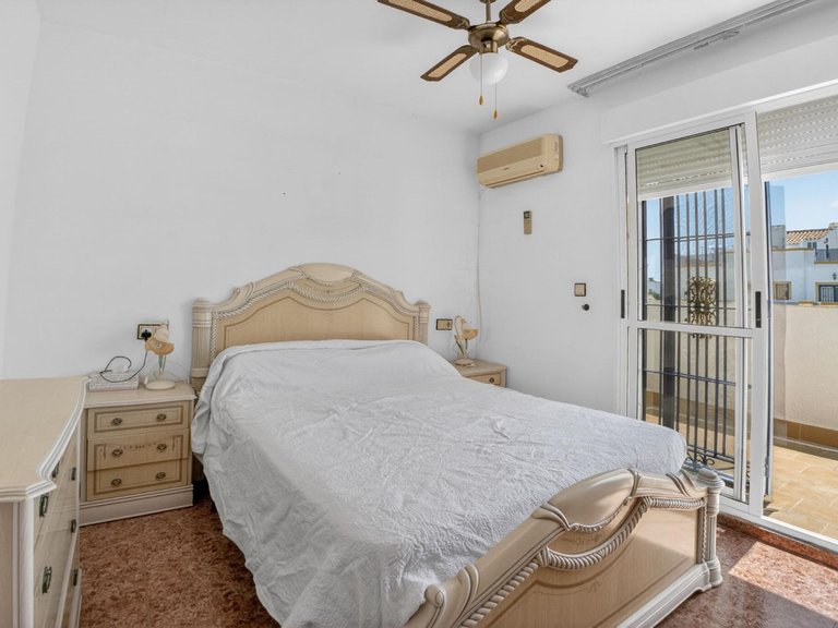 Apartment for Sale in Torrevieja, Alicante 18