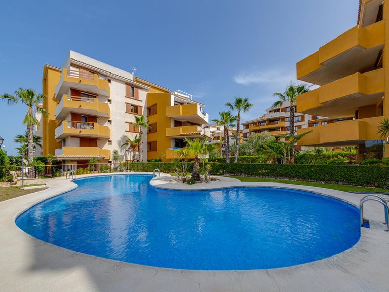 Apartment for Sale in Punta Prima, Alicante 34