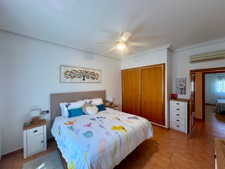 Villa for Sale in Catral, Alicante 11
