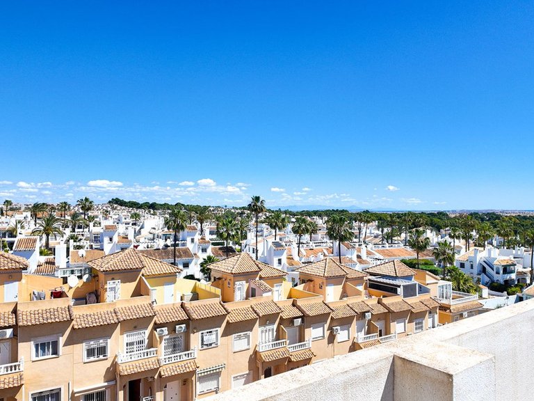 Apartment for Sale in Villamartin, Alicante 38
