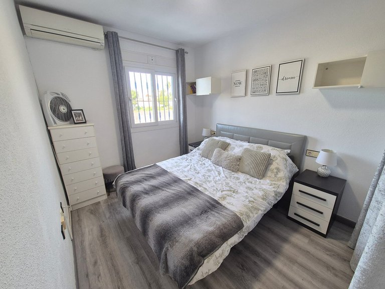 Apartment for Sale in La Florida, Alicante 8