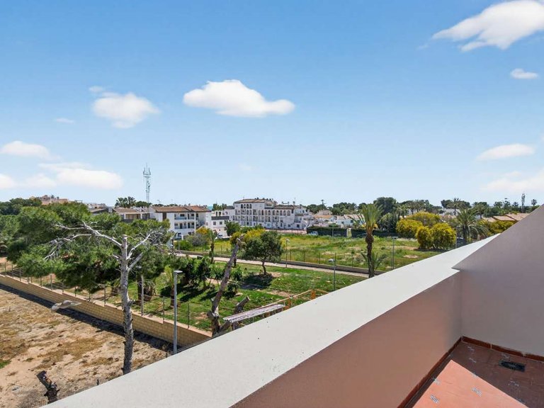 Apartment for Sale in Punta Prima, Alicante 9