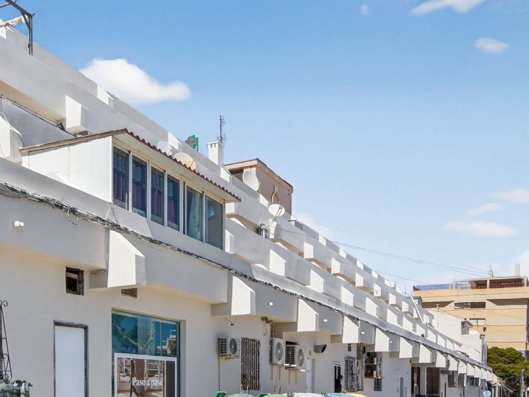 Apartment for Sale in Punta Prima, Alicante 19