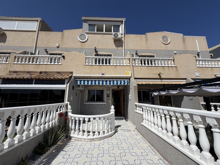 Town House for Sale in Playa Flamenca, Alicante 1