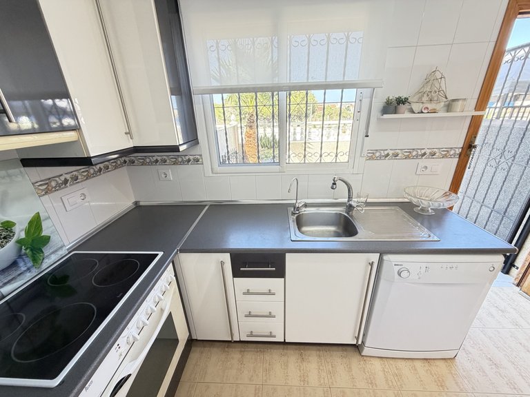 Town House for Sale in Playa Flamenca, Alicante 10