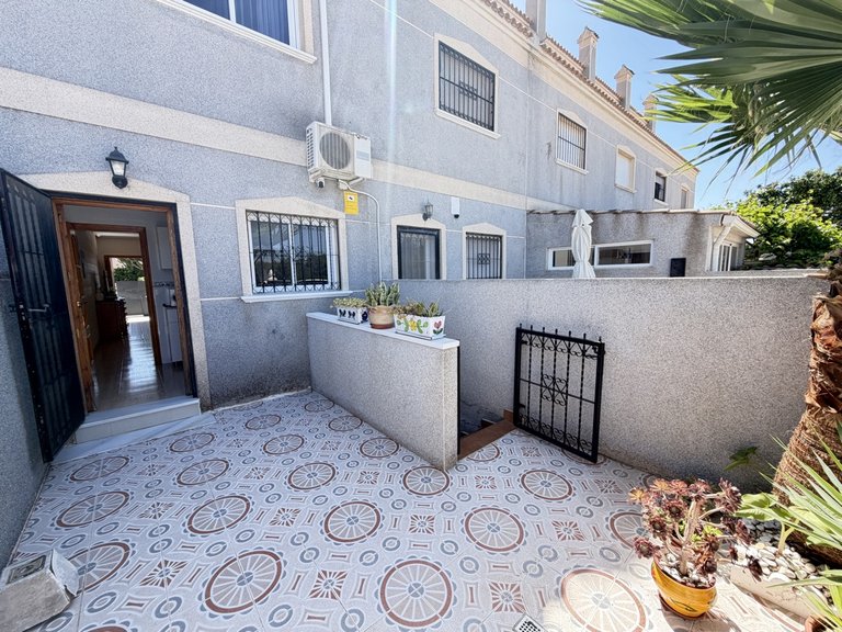 Town House for Sale in Playa Flamenca, Alicante 12