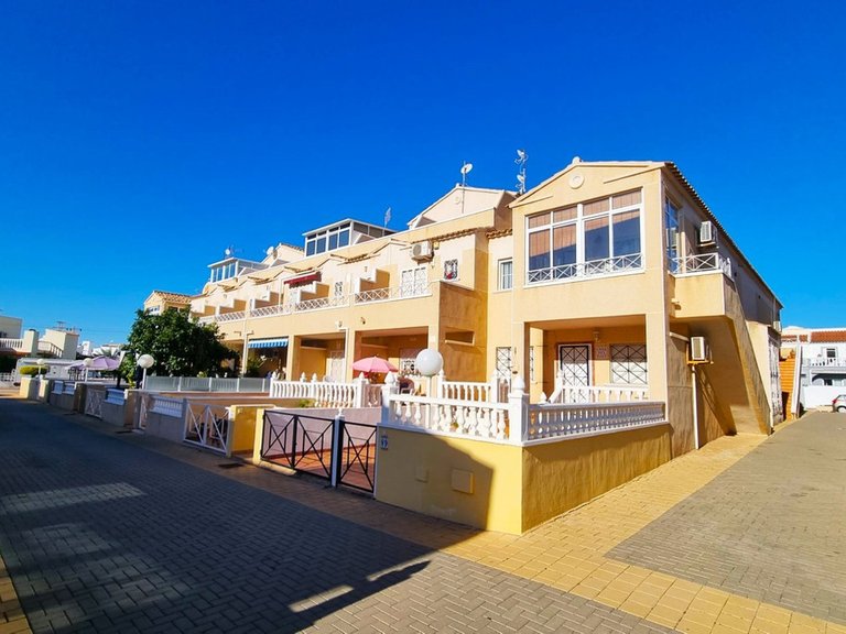 Town House for Sale in La Zenia, Alicante 12