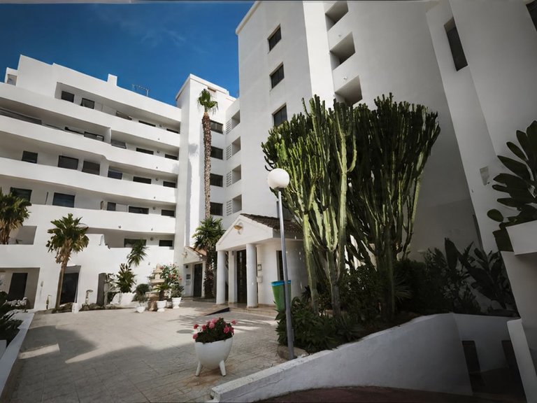 Apartment for Sale in Guardamar Del Segura, Alicante 1