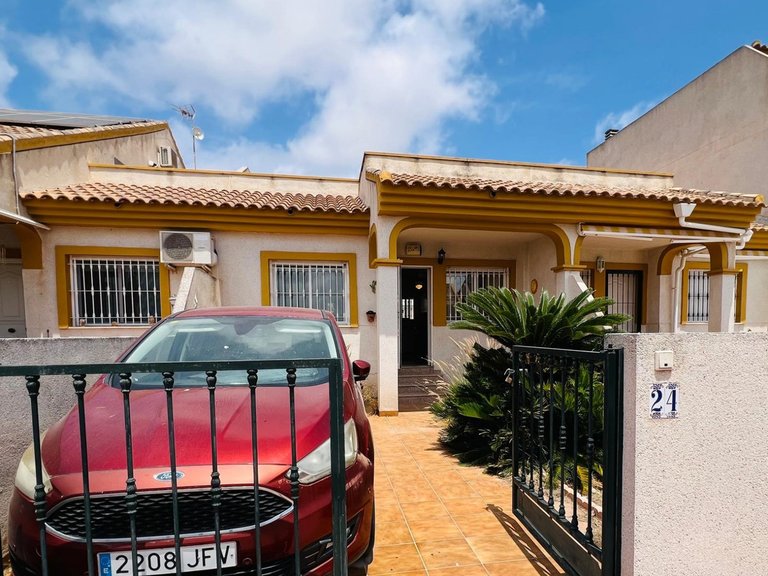 Town House for Sale in Daya Nueva, Alicante 1