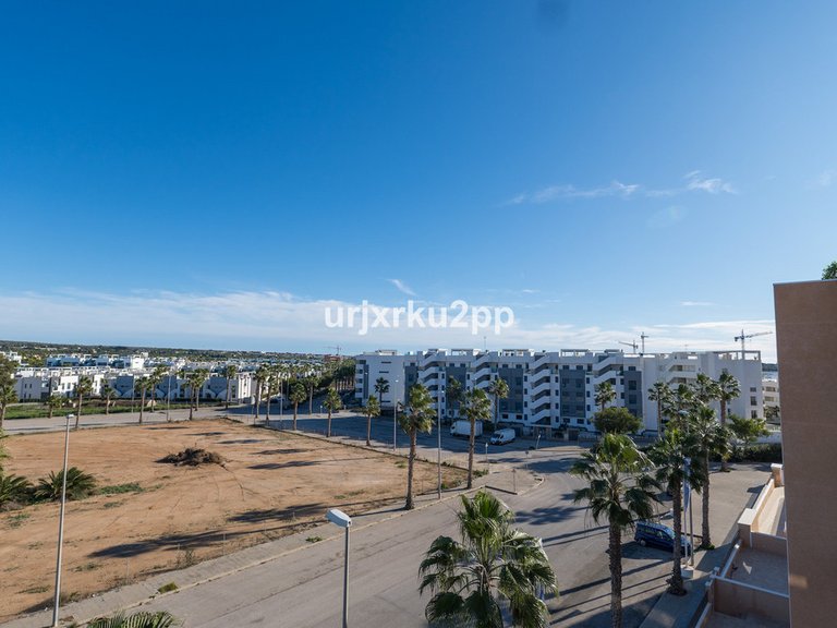 Apartment for Sale in Guardamar Del Segura, Alicante 37