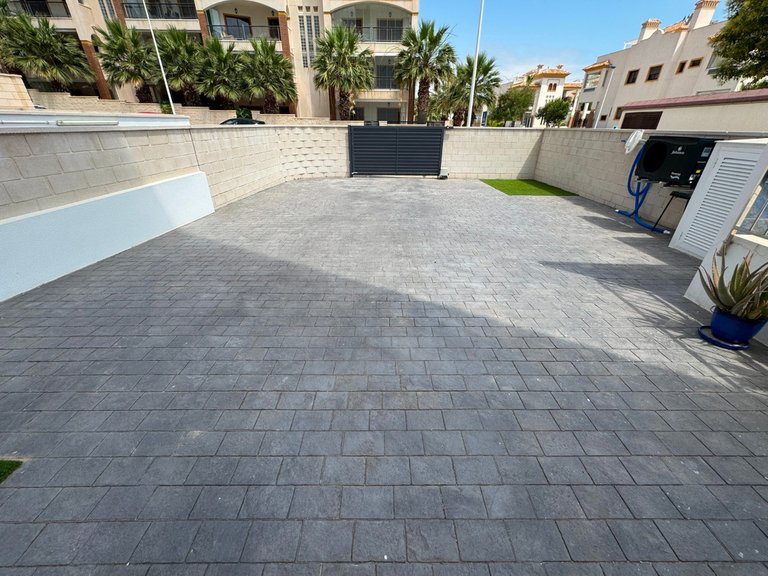 Apartment for Sale in Guardamar Del Segura, Alicante 20
