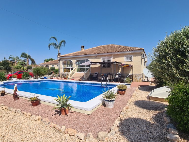 Villa for Sale in Catral, Alicante 35