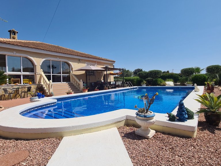 Villa for Sale in Catral, Alicante 40