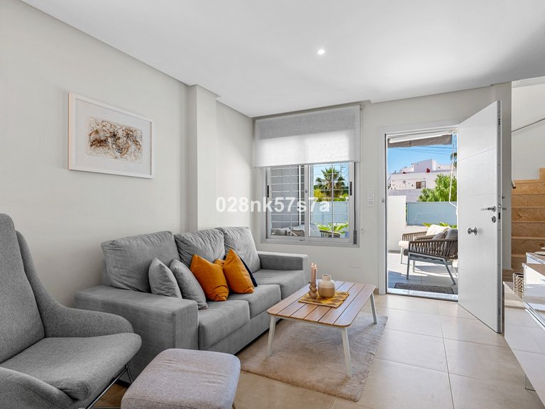 Town House for Sale in La Florida, Alicante 9