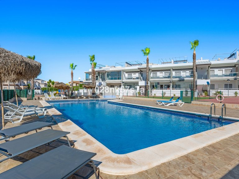 Town House for Sale in La Florida, Alicante 38