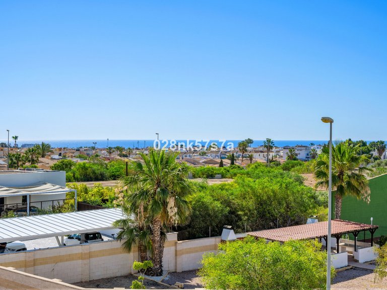 Town House for Sale in La Florida, Alicante 43