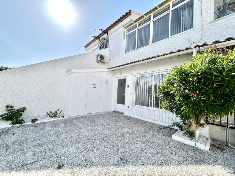 Apartment for Sale in Villamartin, Alicante 22