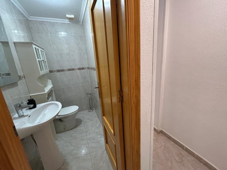 Apartment for Sale in Torrevieja, Alicante 18