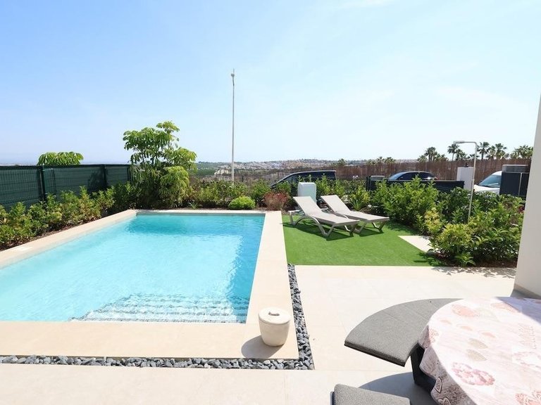 Villa for Sale in Algorfa, Alicante 4