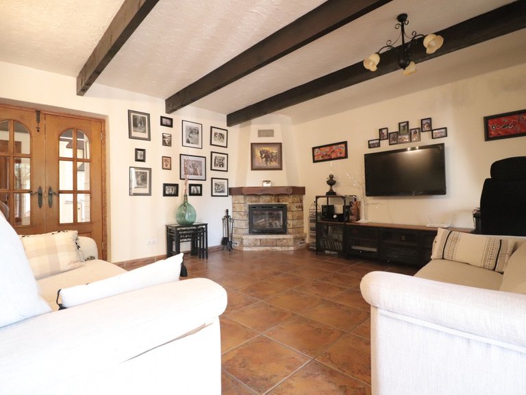 Villa for Sale in Albatera, Alicante 3