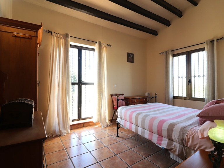 Villa for Sale in Albatera, Alicante 23