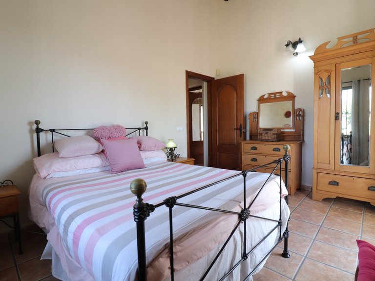 Villa for Sale in Albatera, Alicante 24