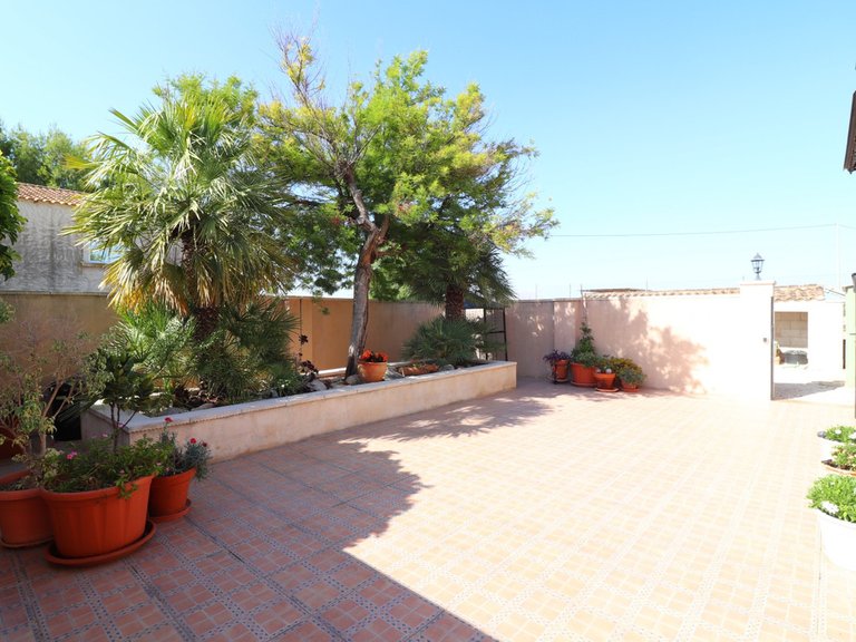 Villa for Sale in Albatera, Alicante 29