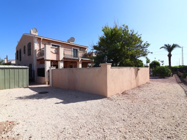 Villa for Sale in Albatera, Alicante 42