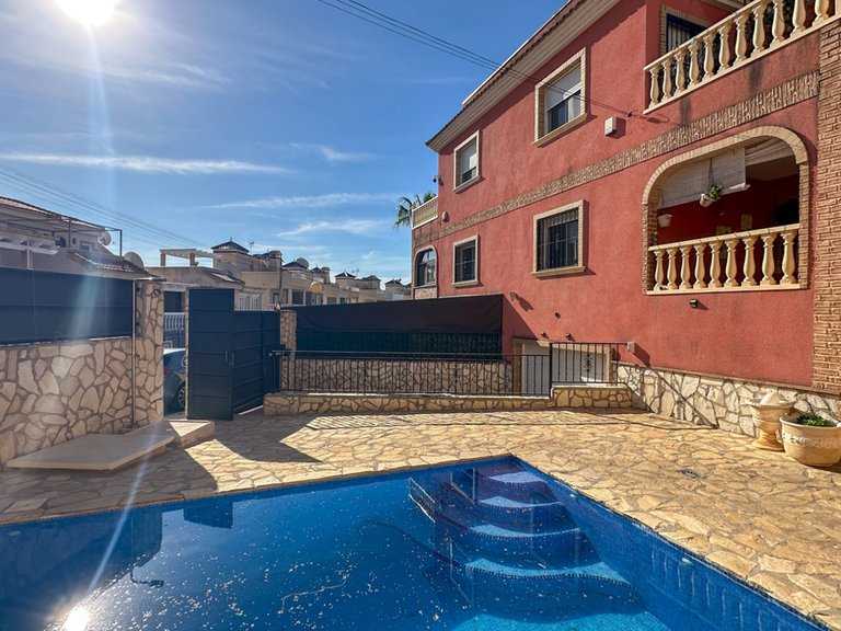 Town House for Sale in San Miguel De Salinas, Alicante 42