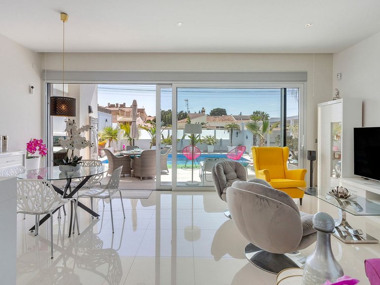 Villa for Sale in Torrevieja, Alicante 15