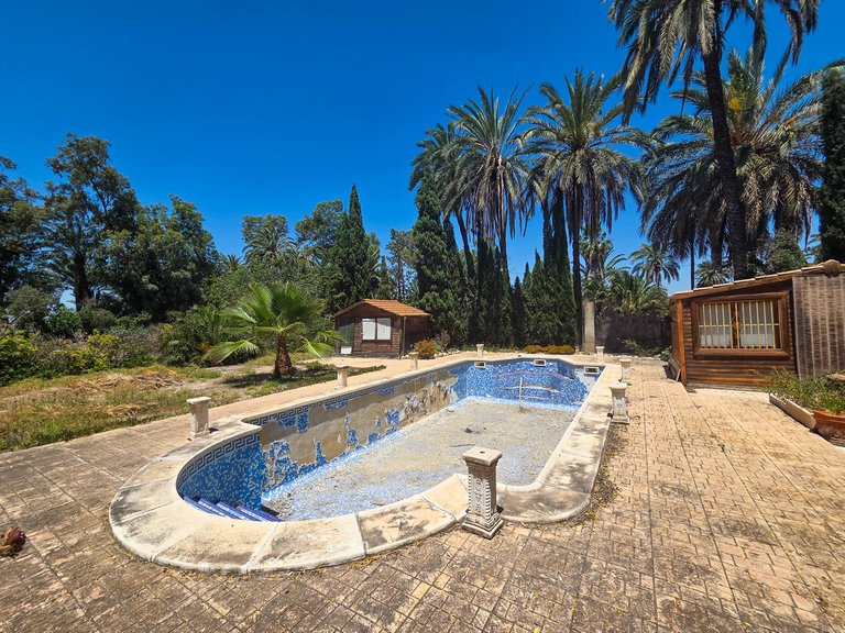 Villa for Sale in Elche, Alicante 31