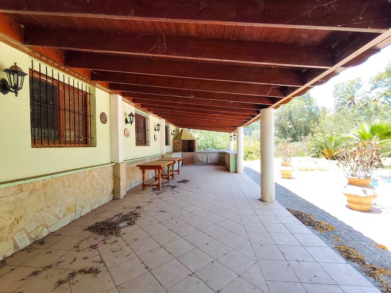 Villa for Sale in Elche, Alicante 33