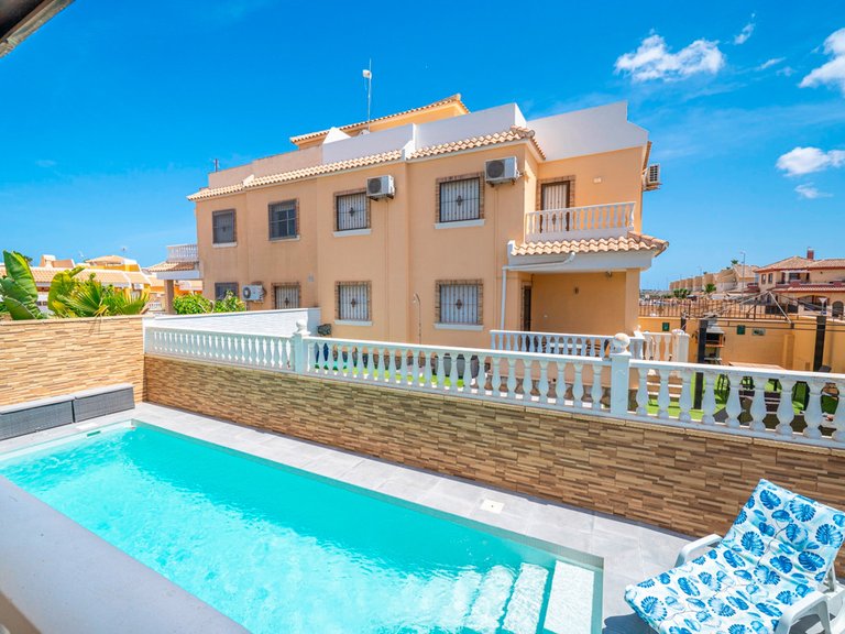 Villa for Sale in Rojales, Alicante 3