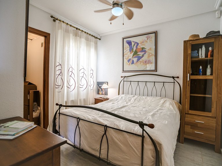 Apartment for Sale in La Florida, Alicante 19