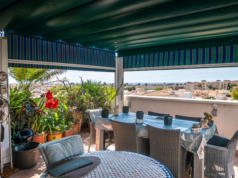 Apartment for Sale in La Florida, Alicante 32
