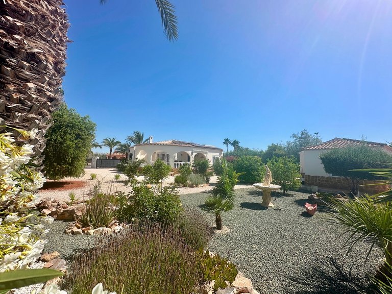 Villa for Sale in Catral, Alicante 39