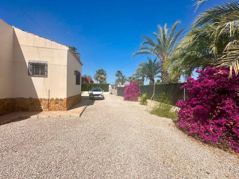 Villa for Sale in Catral, Alicante 46