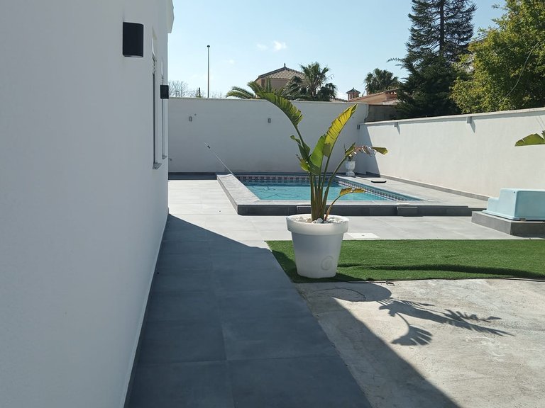 Villa for Sale in Cabo Roig, Alicante 27